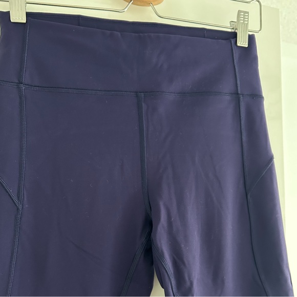 Lululemon purple leggings size 8, short - Picture 2 of 4